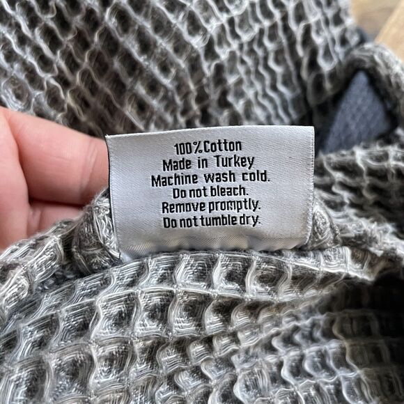 Parachute Gray Waffle Knit Men's Robe - Picture 4 of 8